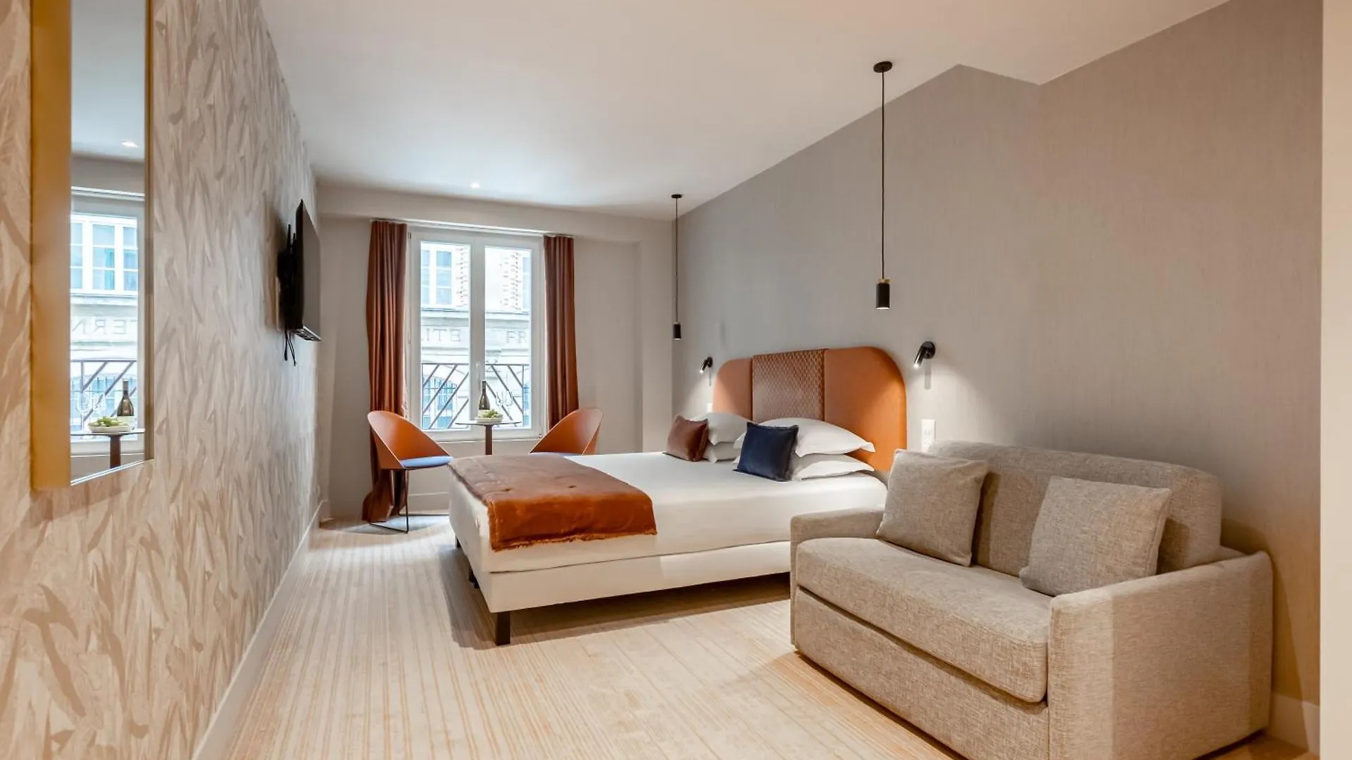 Suite Fl By Sweett Paris Otel
