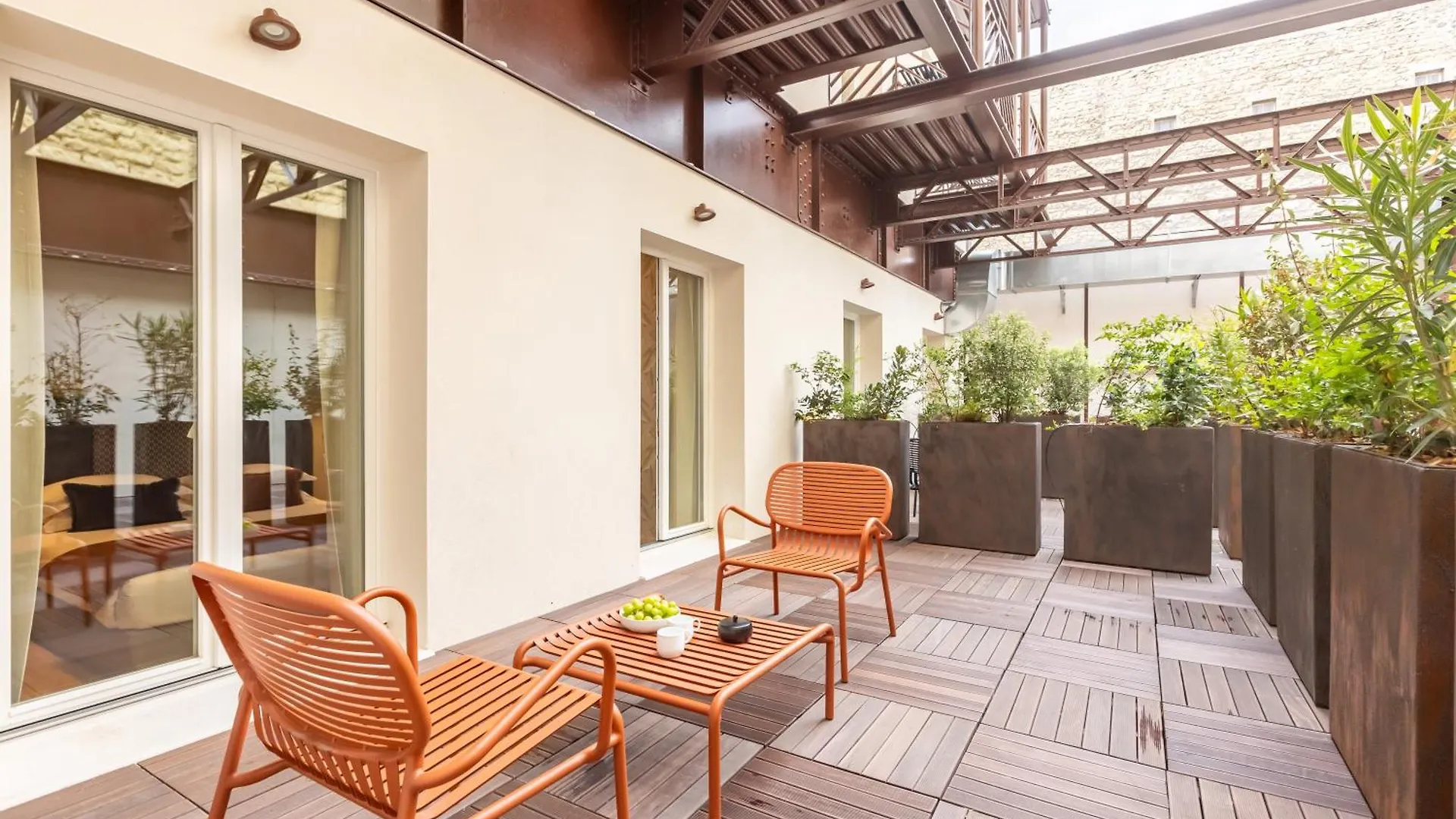 Suite Fl By Sweett Paris Otel