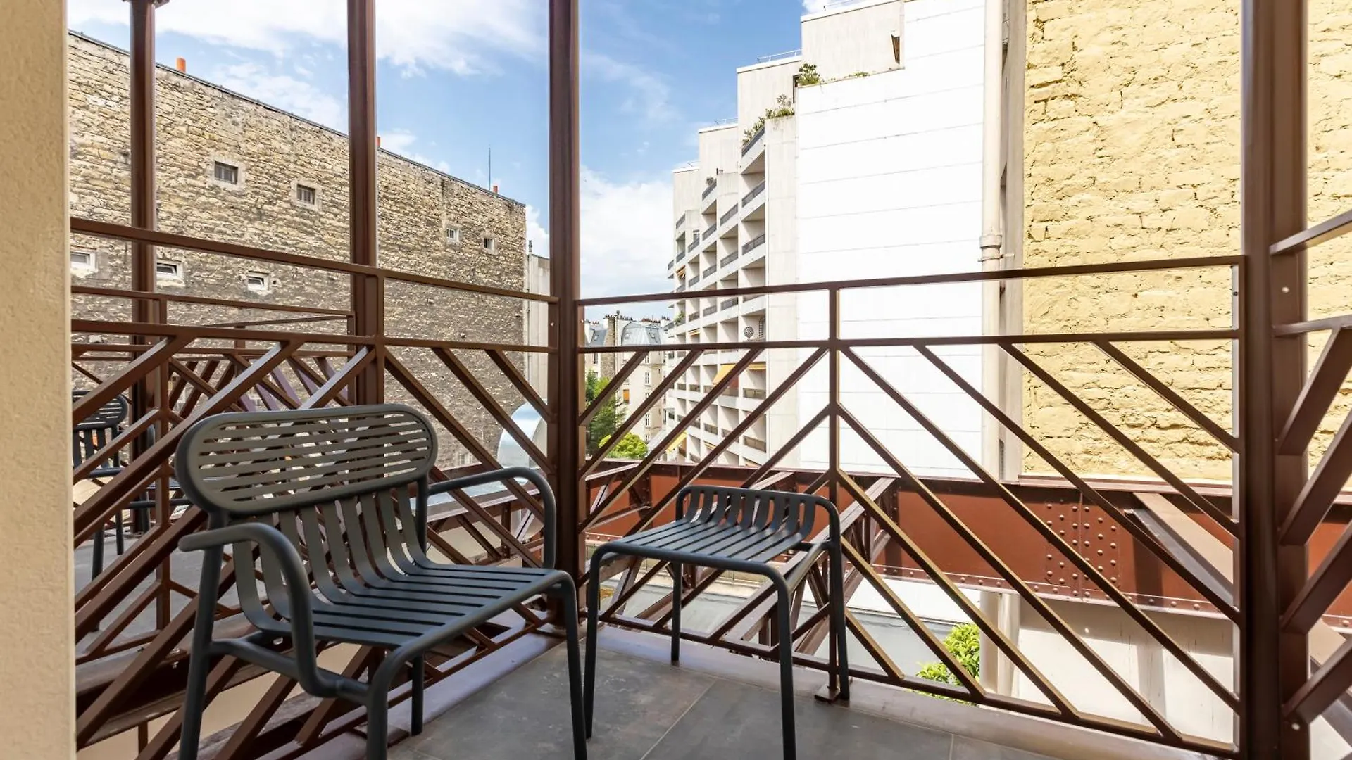 Suite Fl By Sweett Paris France