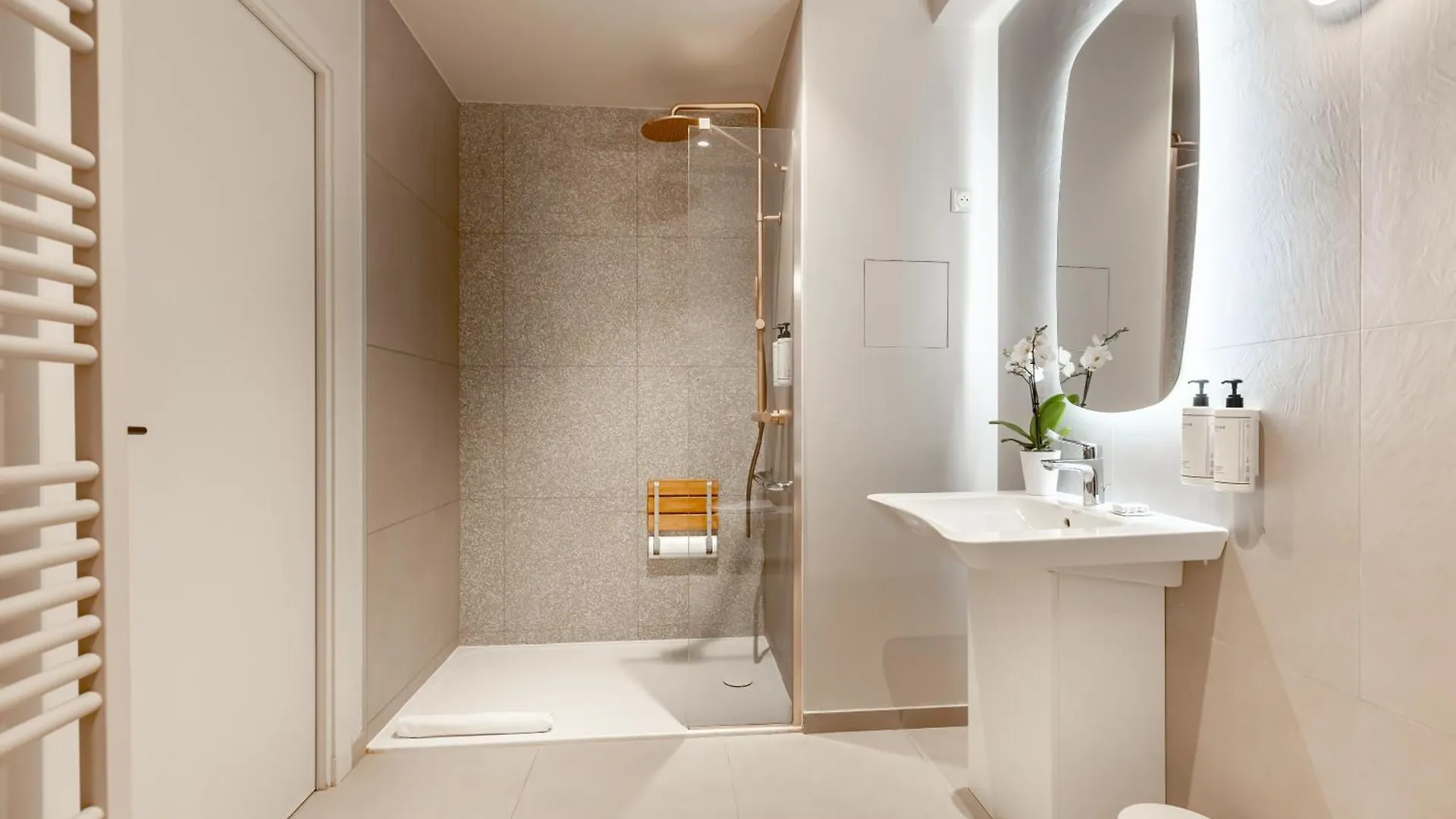 Suite Fl By Sweett Paris Hotel