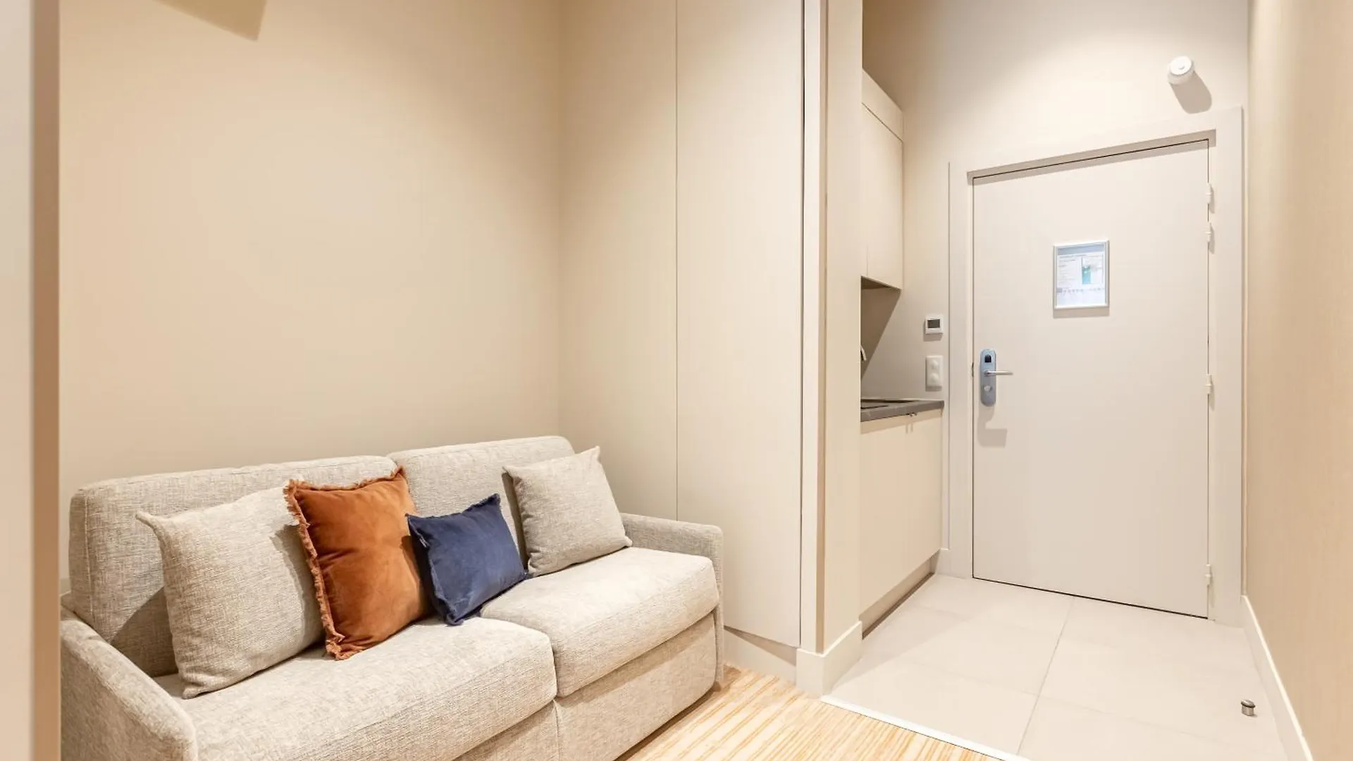 Suite Fl By Sweett Paris Hotel