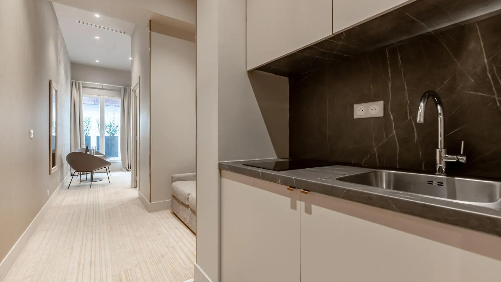 Suites Fl By Sweett باريس 4*,  فرنسا